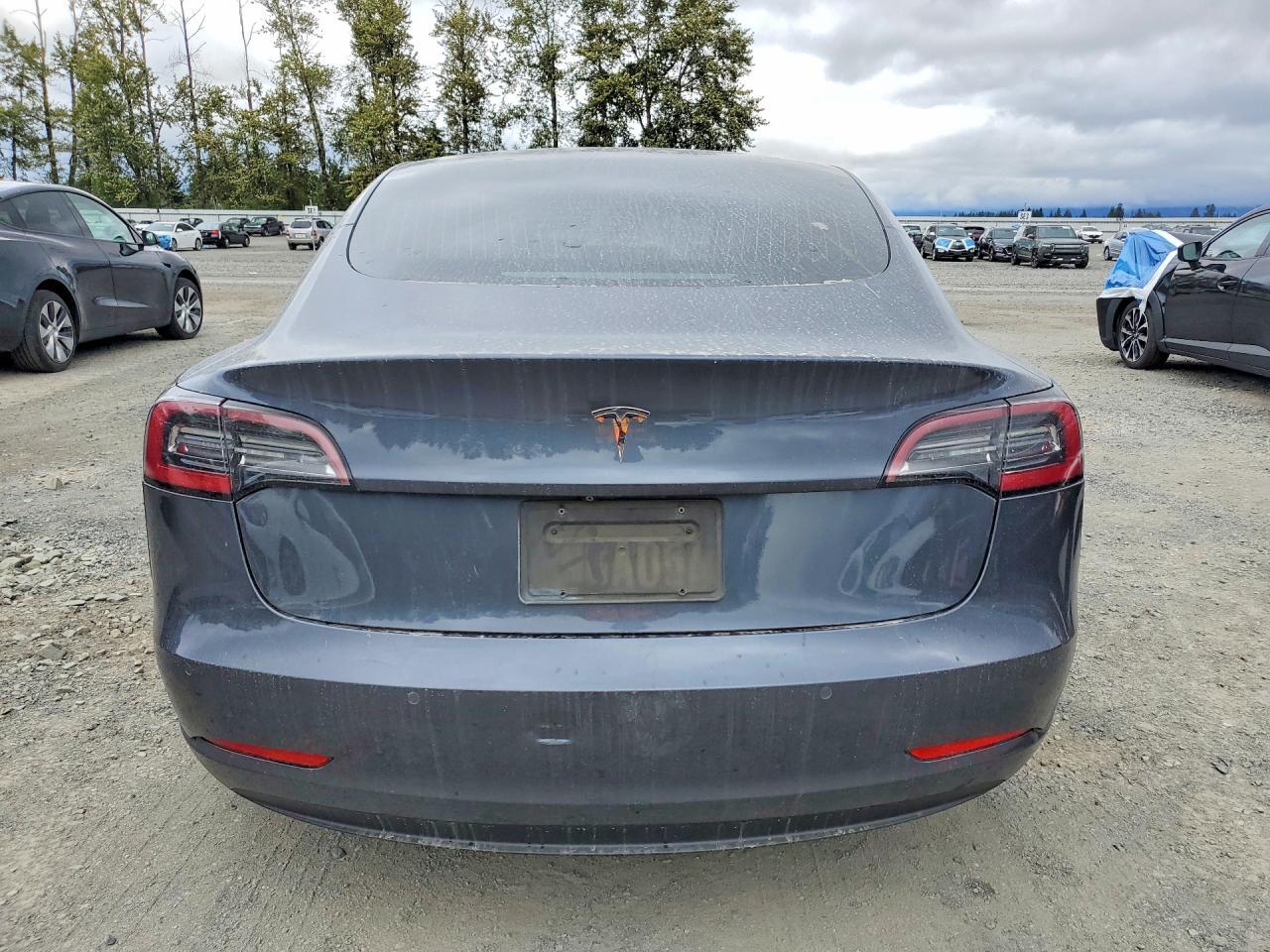 2020 TESLA MODEL 3 — Фото 6 из 12