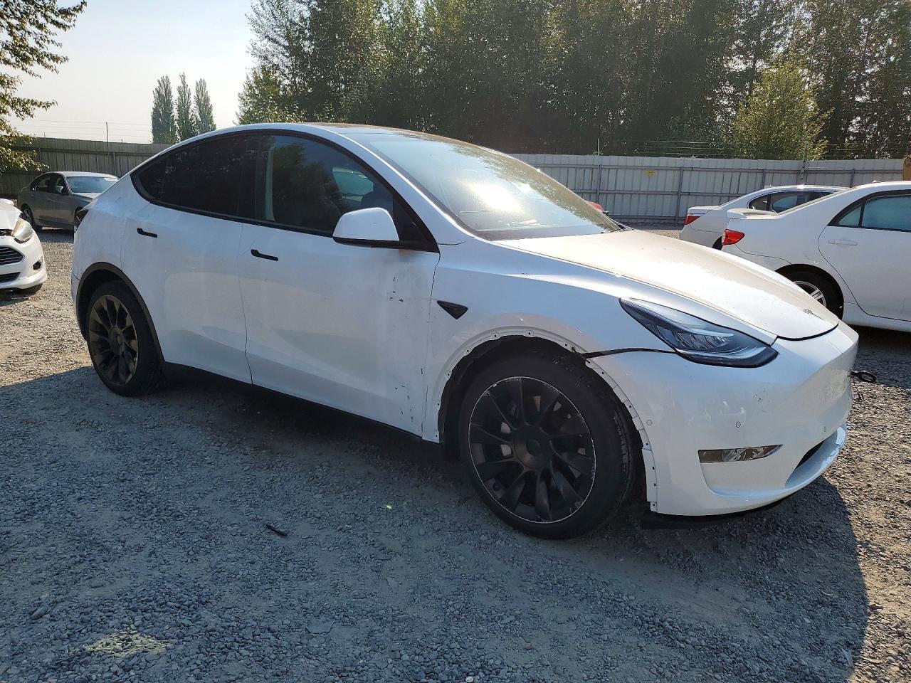 2020 TESLA MODEL Y — Фото 4 из 13