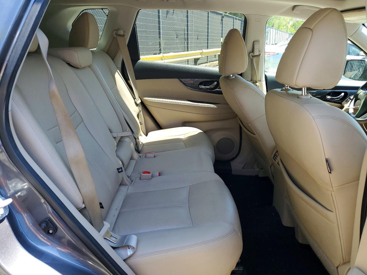 2016 NISSAN ROGUE SL — Фото 11 из 13