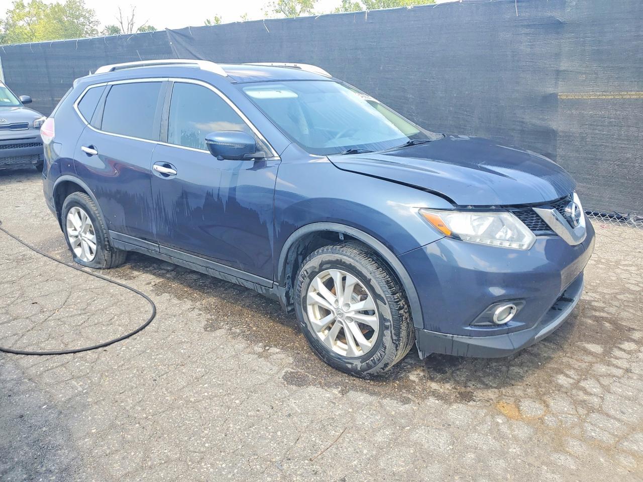 2016 NISSAN ROGUE SV — Фото 4 из 12