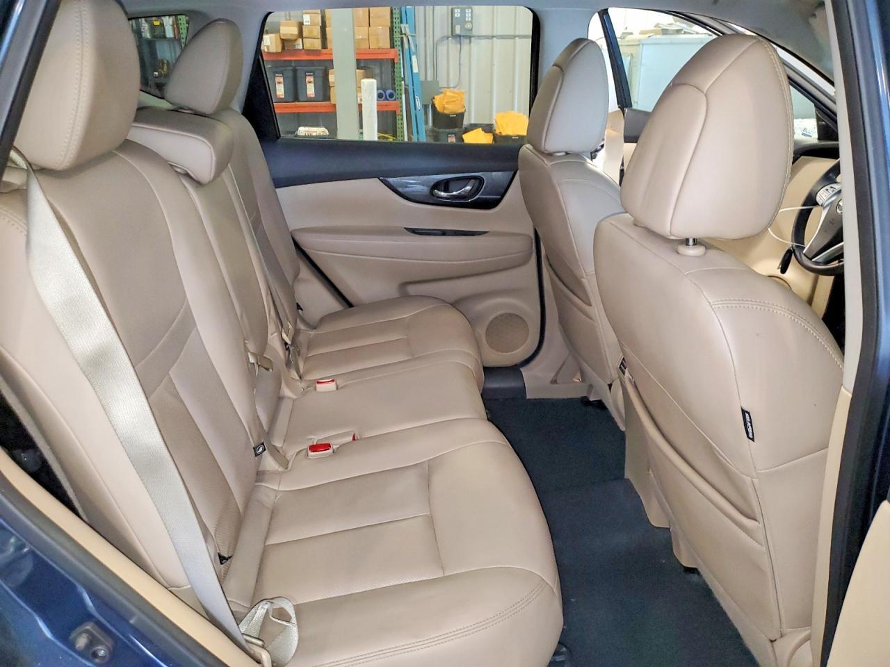 2016 NISSAN ROGUE SL — Фото 11 из 14