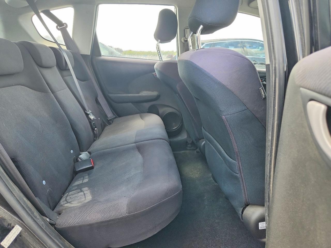 2010 HONDA FIT SPORT — Фото 11 из 13