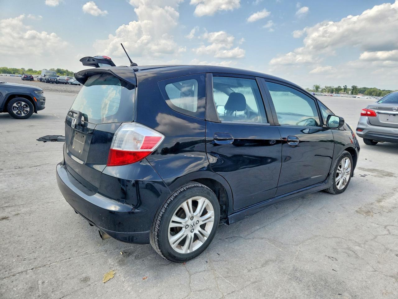 2010 HONDA FIT SPORT — Фото 3 из 13