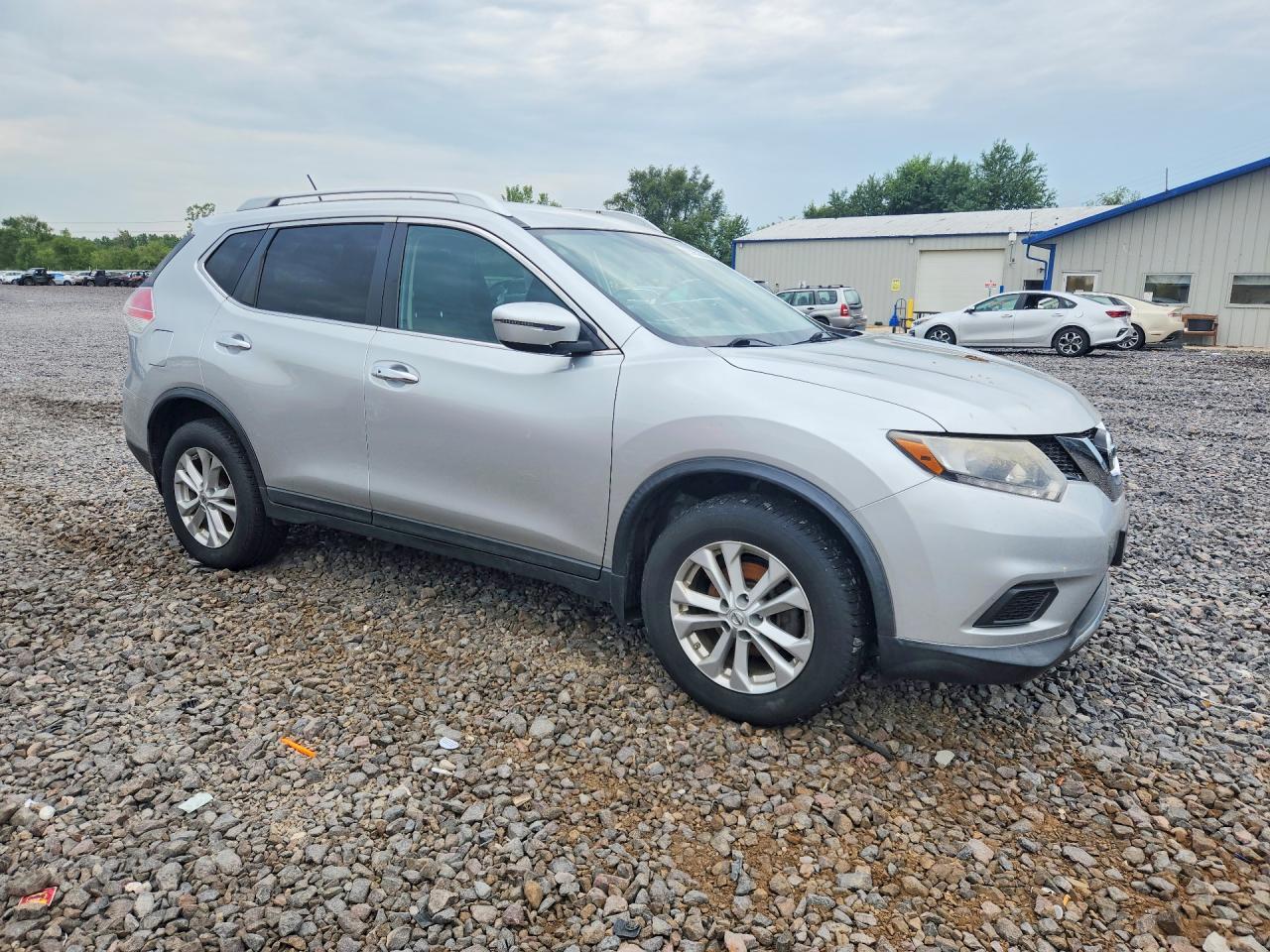 2016 NISSAN ROGUE SV — Фото 4 из 12