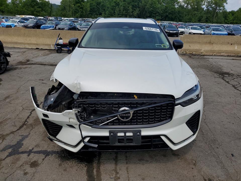 2024 VOLVO XC60 PLUS — Фото 5 из 13
