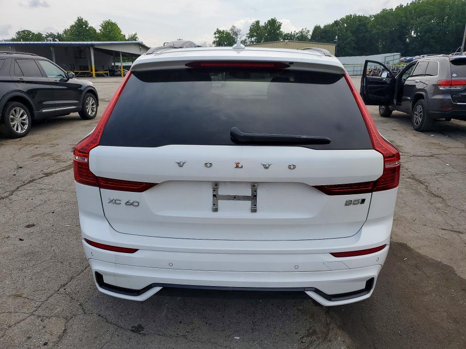 2024 VOLVO XC60 PLUS — Фото 6 из 13