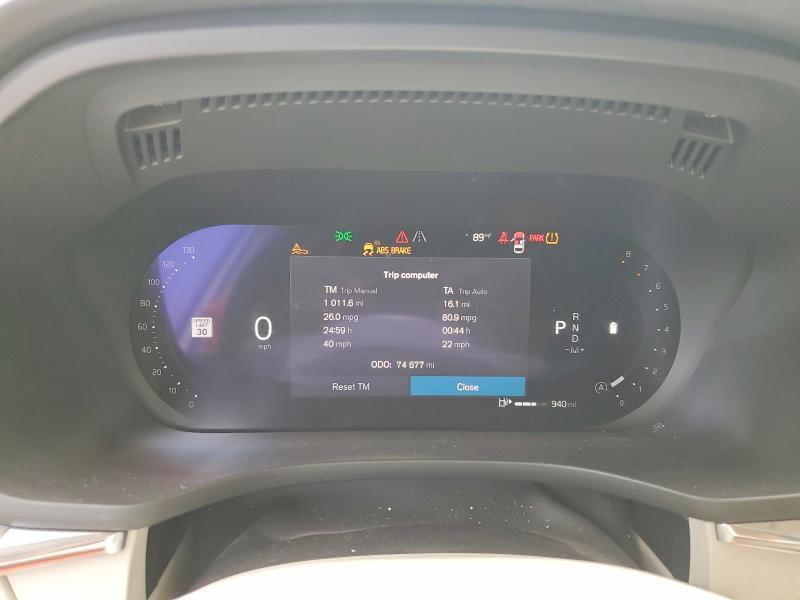 2024 VOLVO XC60 PLUS — Фото 9 из 13