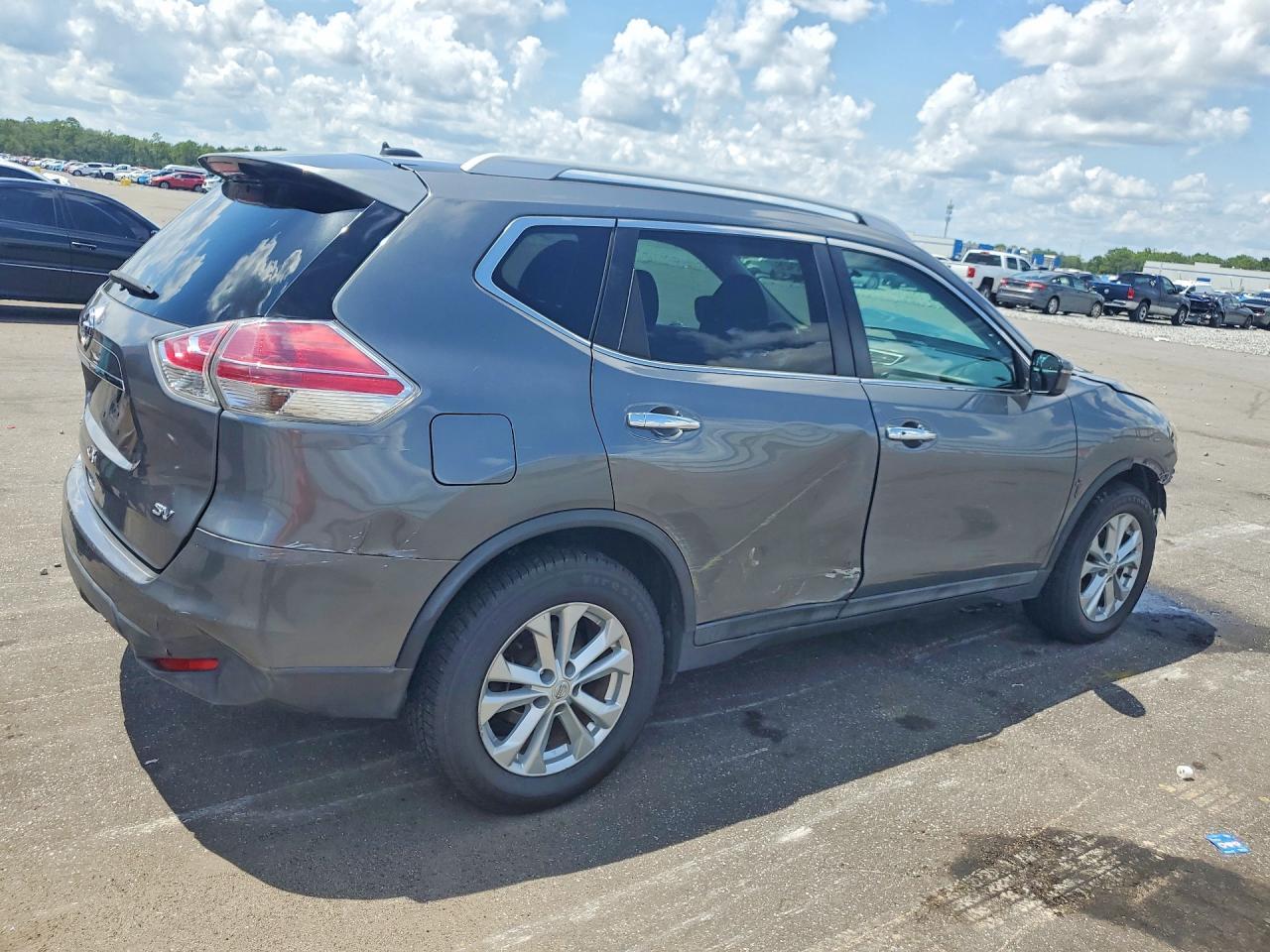 2016 NISSAN ROGUE SV — Фото 3 из 12