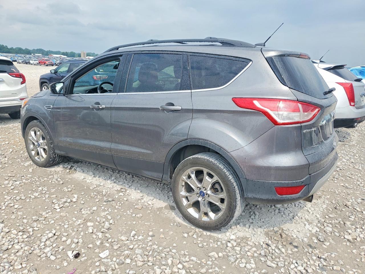1FMCU9H96DUA33829 2013 FORD ESCAPE photo no. 2