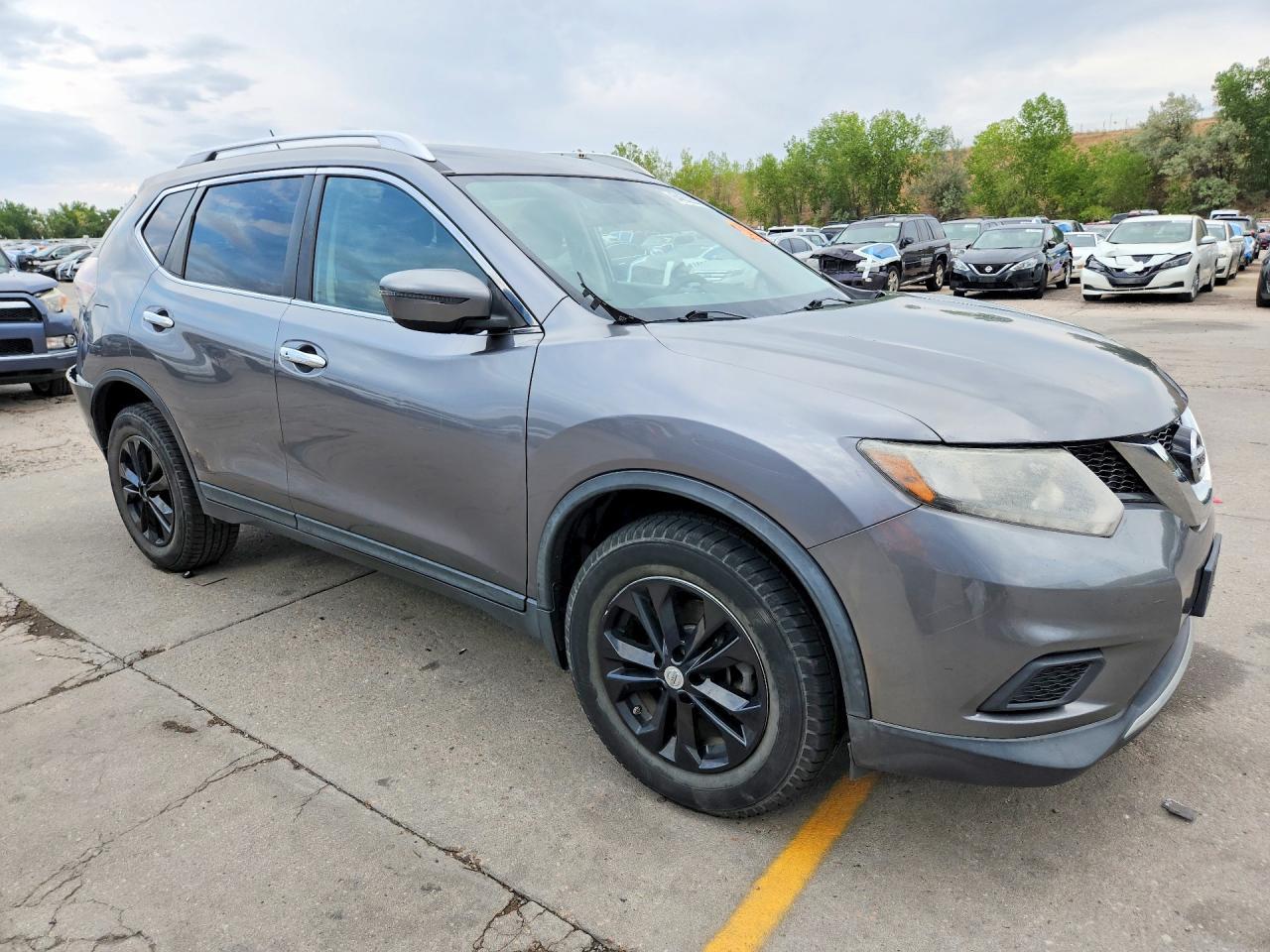2016 NISSAN ROGUE SV — Фото 4 из 13