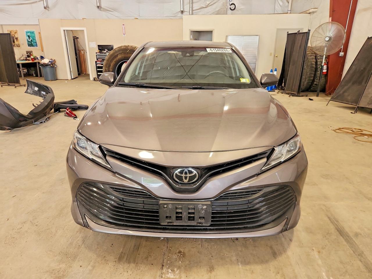 2020 TOYOTA CAMRY LE — Фото 5 из 13