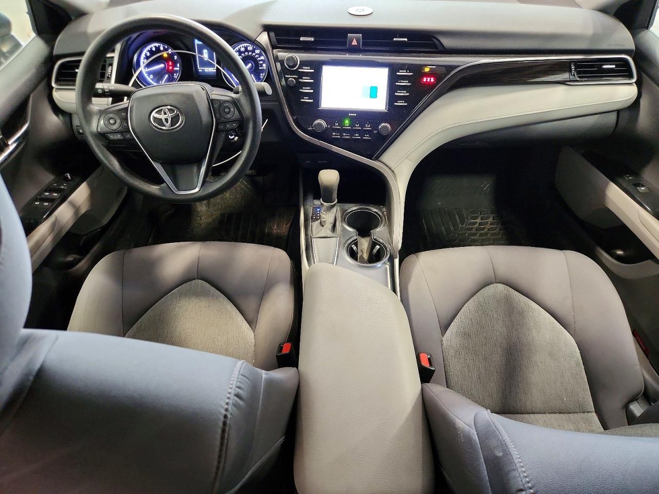 2020 TOYOTA CAMRY LE — Фото 8 из 13