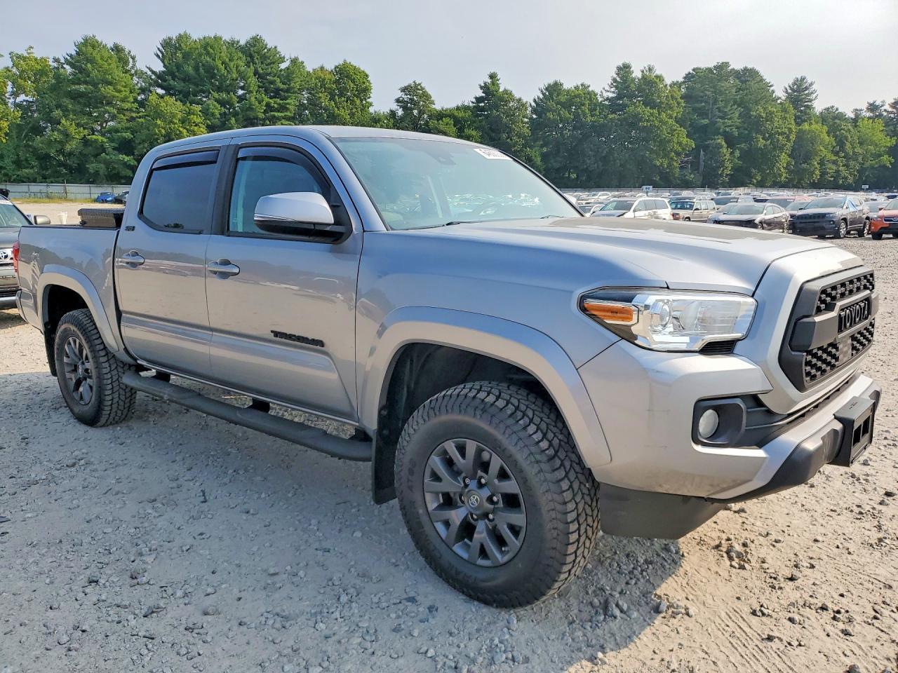 2020 TOYOTA TACOMA SR5 V6 — Фото 4 из 12