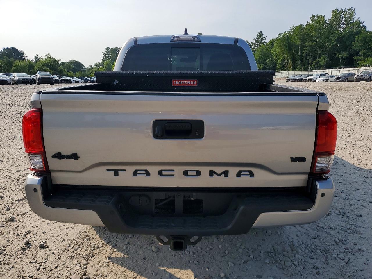 2020 TOYOTA TACOMA SR5 V6 — Фото 6 из 12