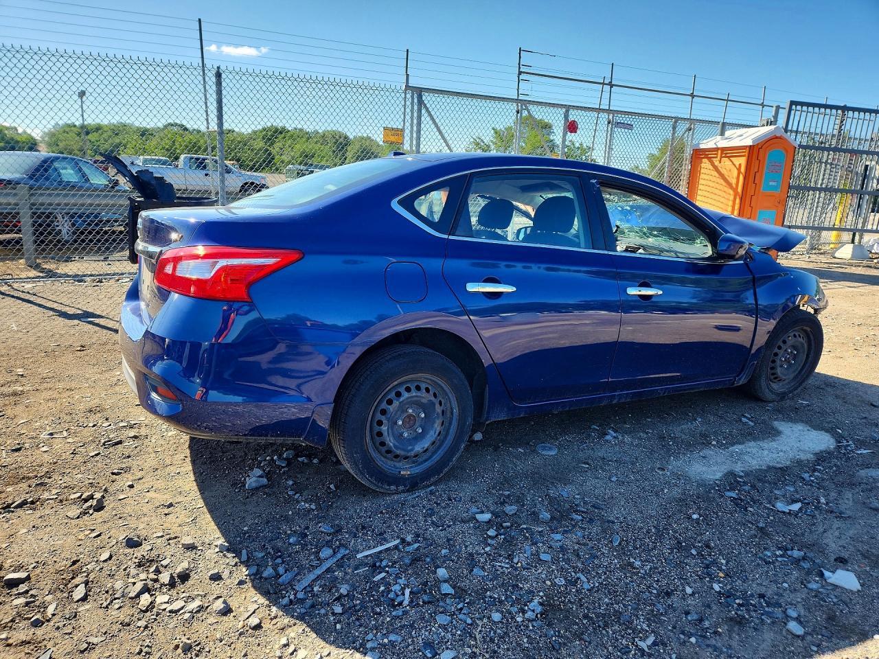 2016 NISSAN SENTRA SV — Фото 3 из 13