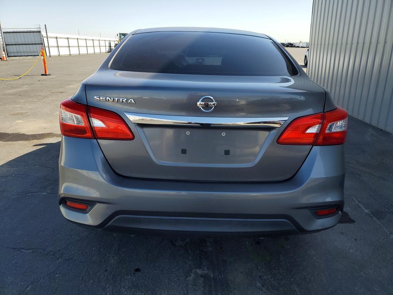 2016 NISSAN SENTRA S — Фото 6 из 12