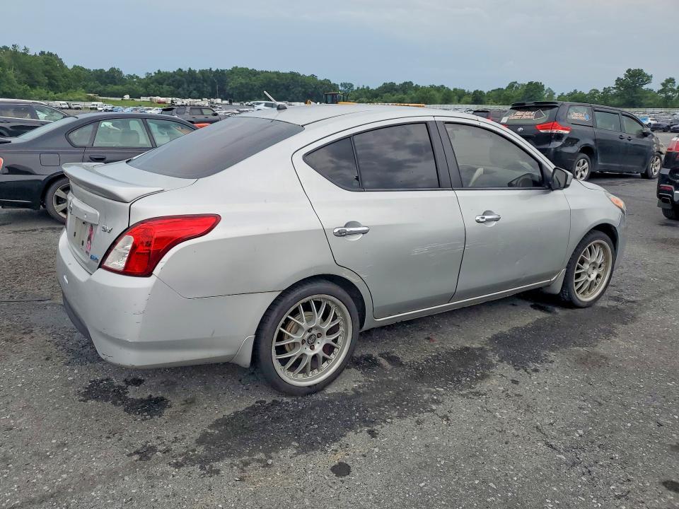 2016 NISSAN VERSA 1.6 SV — Фото 3 из 12