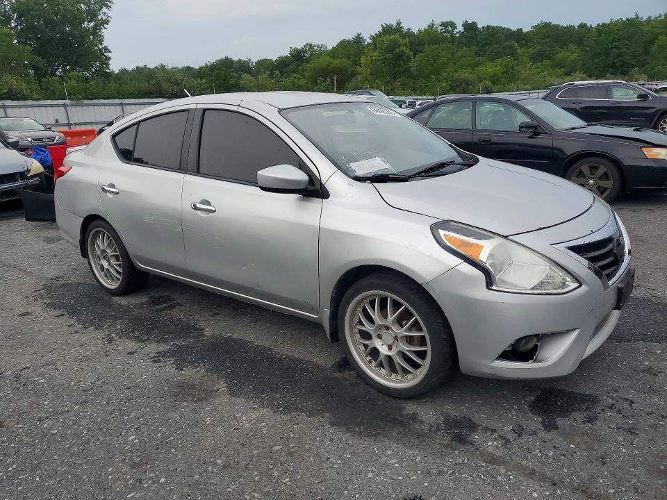 2016 NISSAN VERSA 1.6 SV — Фото 4 из 12