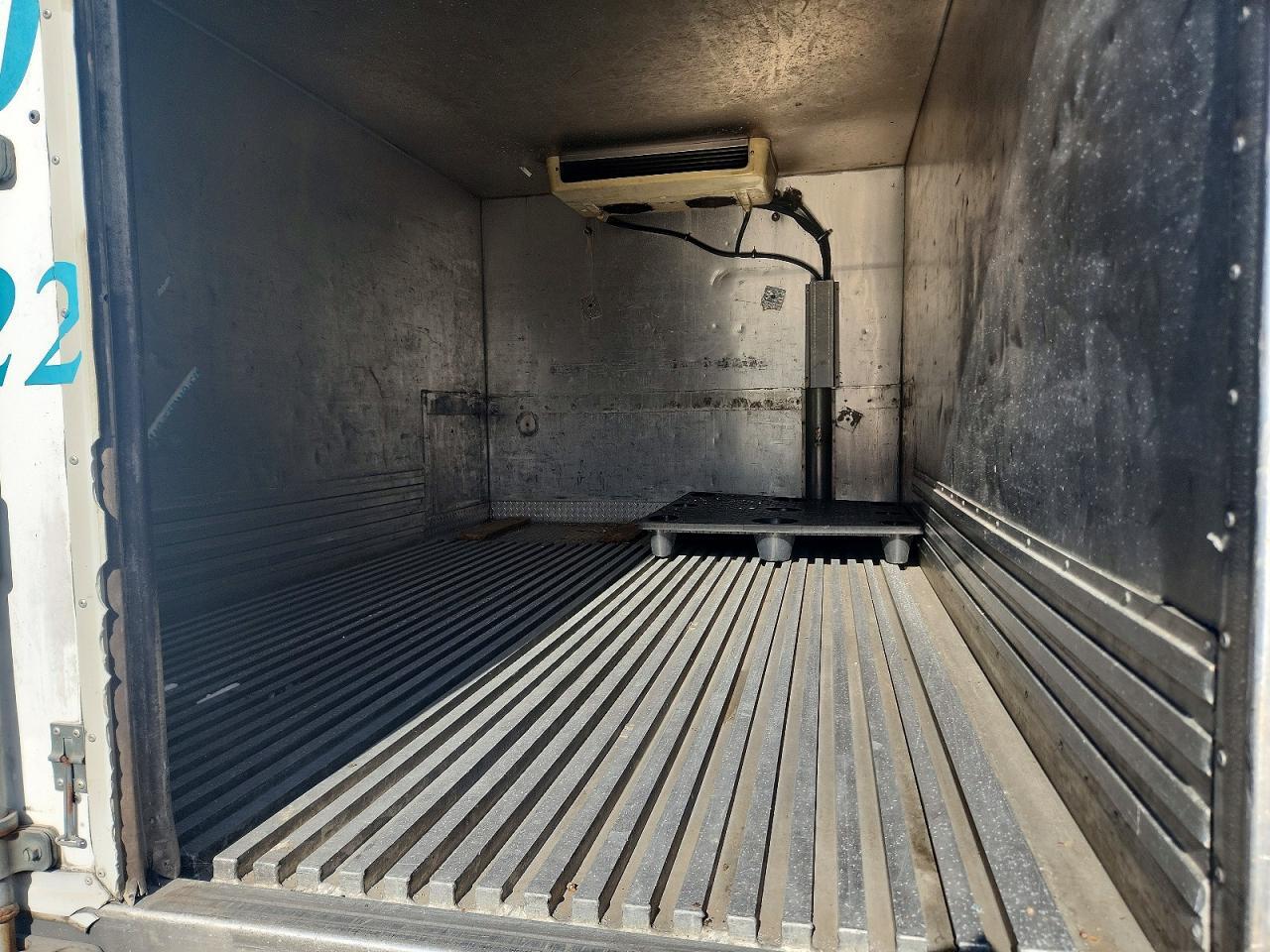 2007 MITSUBISHI FUSO FE84D REFRIGERATED BOX TRUCK — Фото 10 из 14