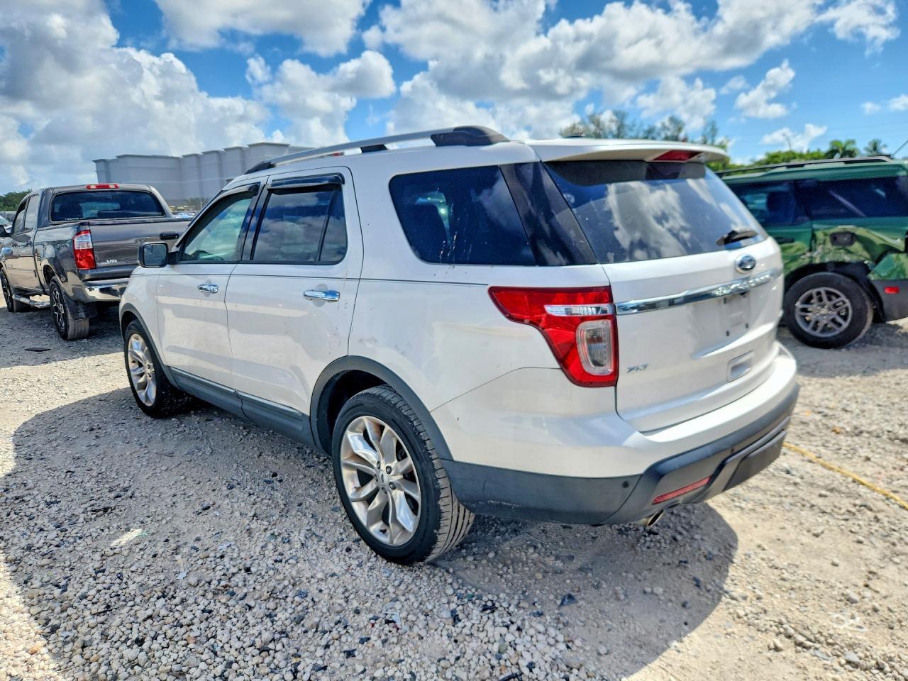 1FM5K7D81DGA10487 2013 FORD EXPLORER photo no. 2
