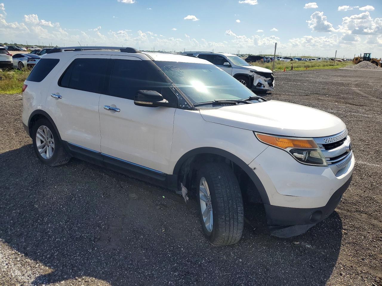 2013 FORD EXPLORER XLT — Фото 4 из 13
