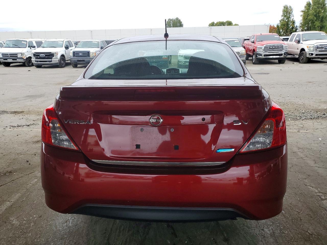 2016 NISSAN VERSA 1.6 SV — Фото 6 из 12