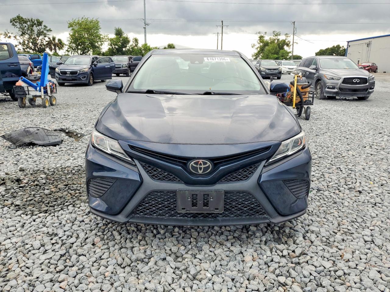 2020 TOYOTA CAMRY SE — Фото 5 из 12