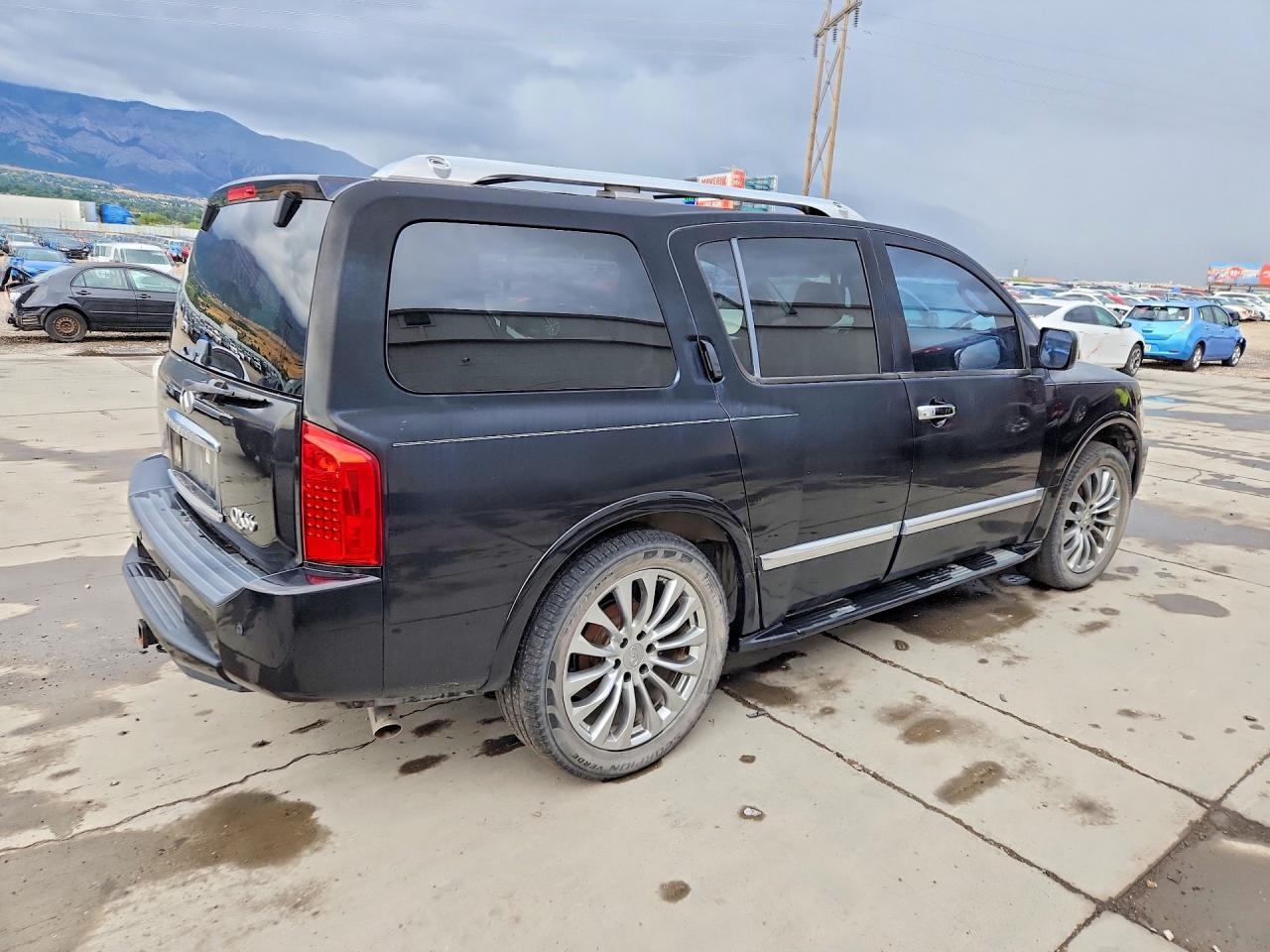 2010 INFINITI QX56 — Фото 3 из 12