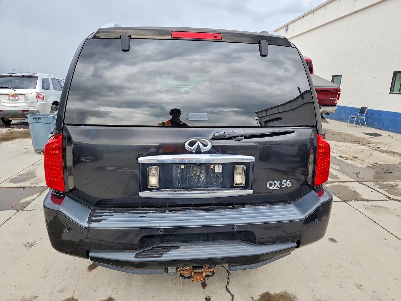 2010 INFINITI QX56 — Фото 6 из 12