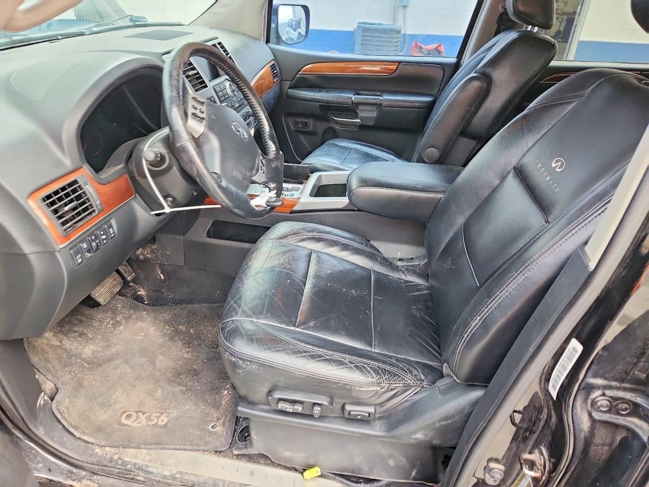 2010 INFINITI QX56 — Фото 7 из 12