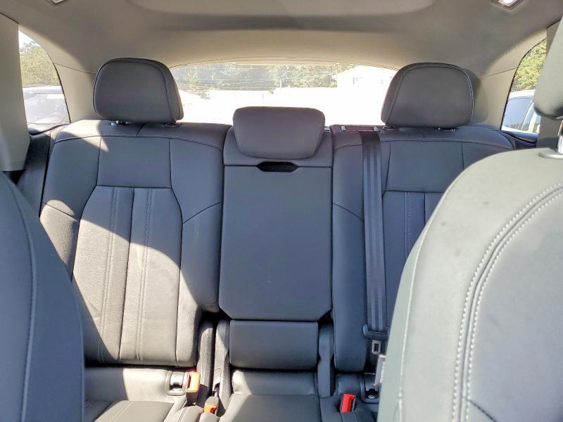 2025 AUDI Q5 PREMIUM PLUS — Фото 10 из 13