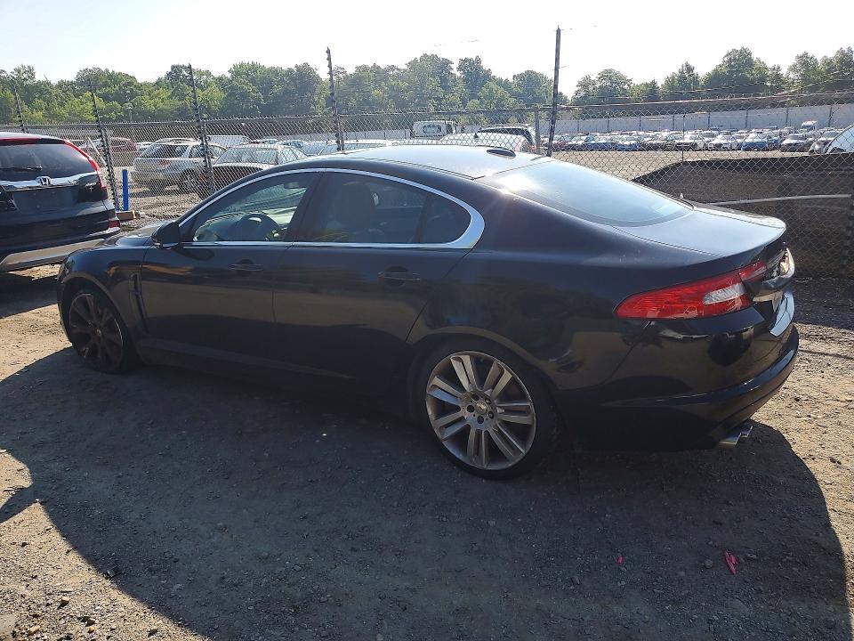 2010 JAGUAR XF SUPERCHARGED — Фото 2 из 12