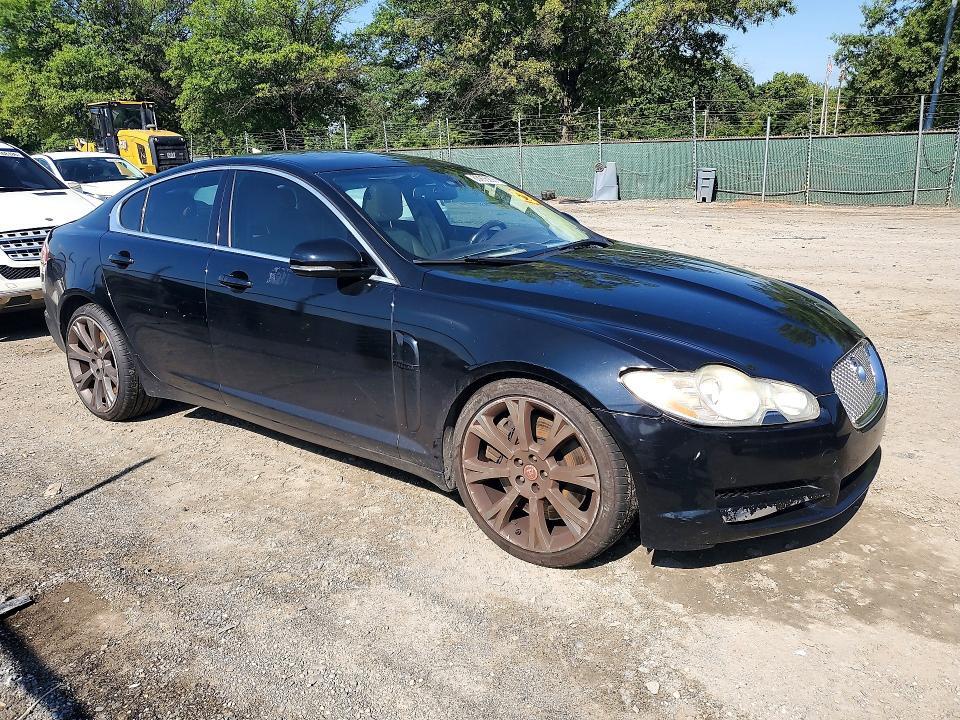 2010 JAGUAR XF SUPERCHARGED — Фото 4 из 12