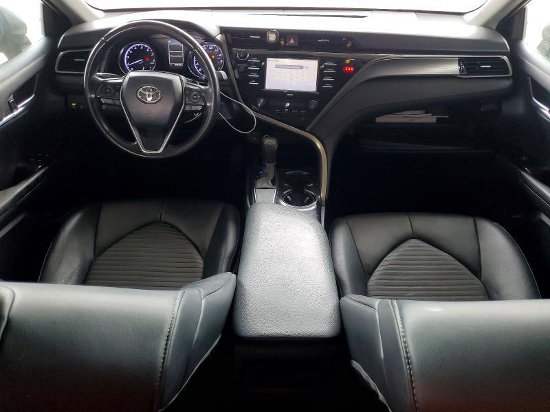 2020 TOYOTA CAMRY SE — Фото 8 из 12