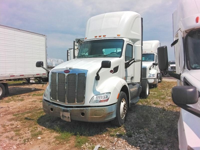 2016 PETERBILT 579 SEMI TRUCK