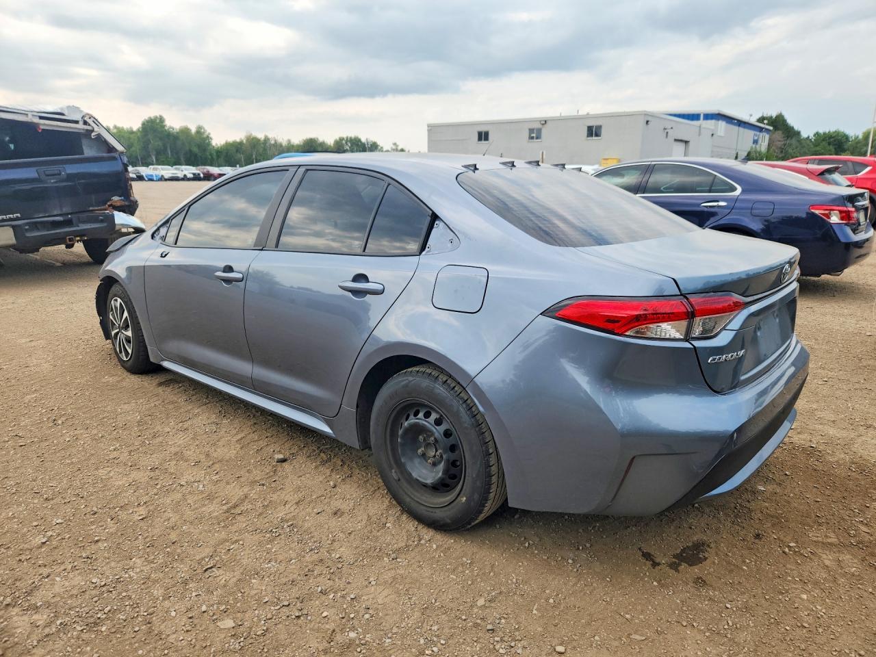 2020 TOYOTA COROLLA LE — Фото 2 из 13