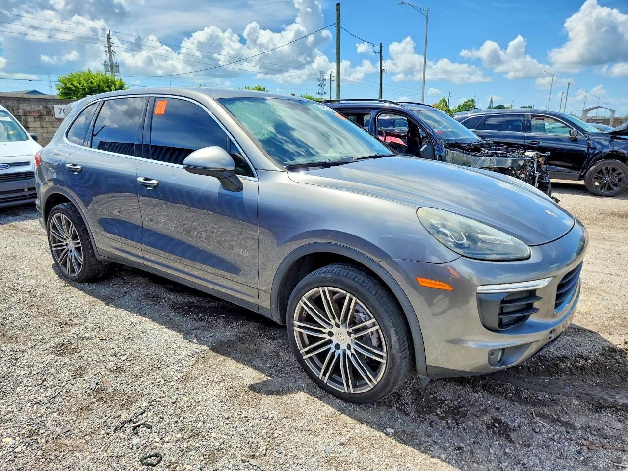 2016 PORSCHE CAYENNE — Фото 4 из 12