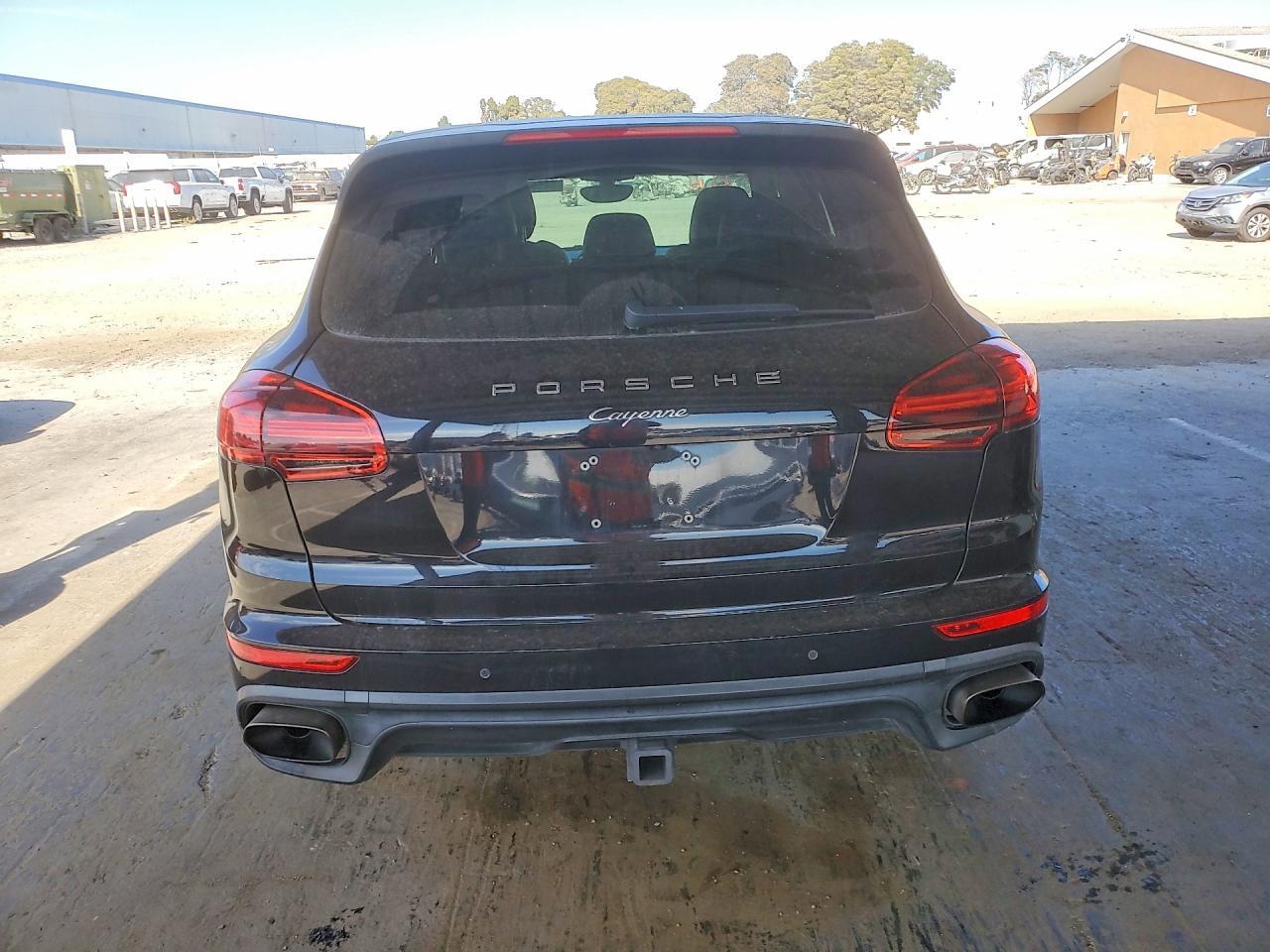 2016 PORSCHE CAYENNE — Фото 6 из 13