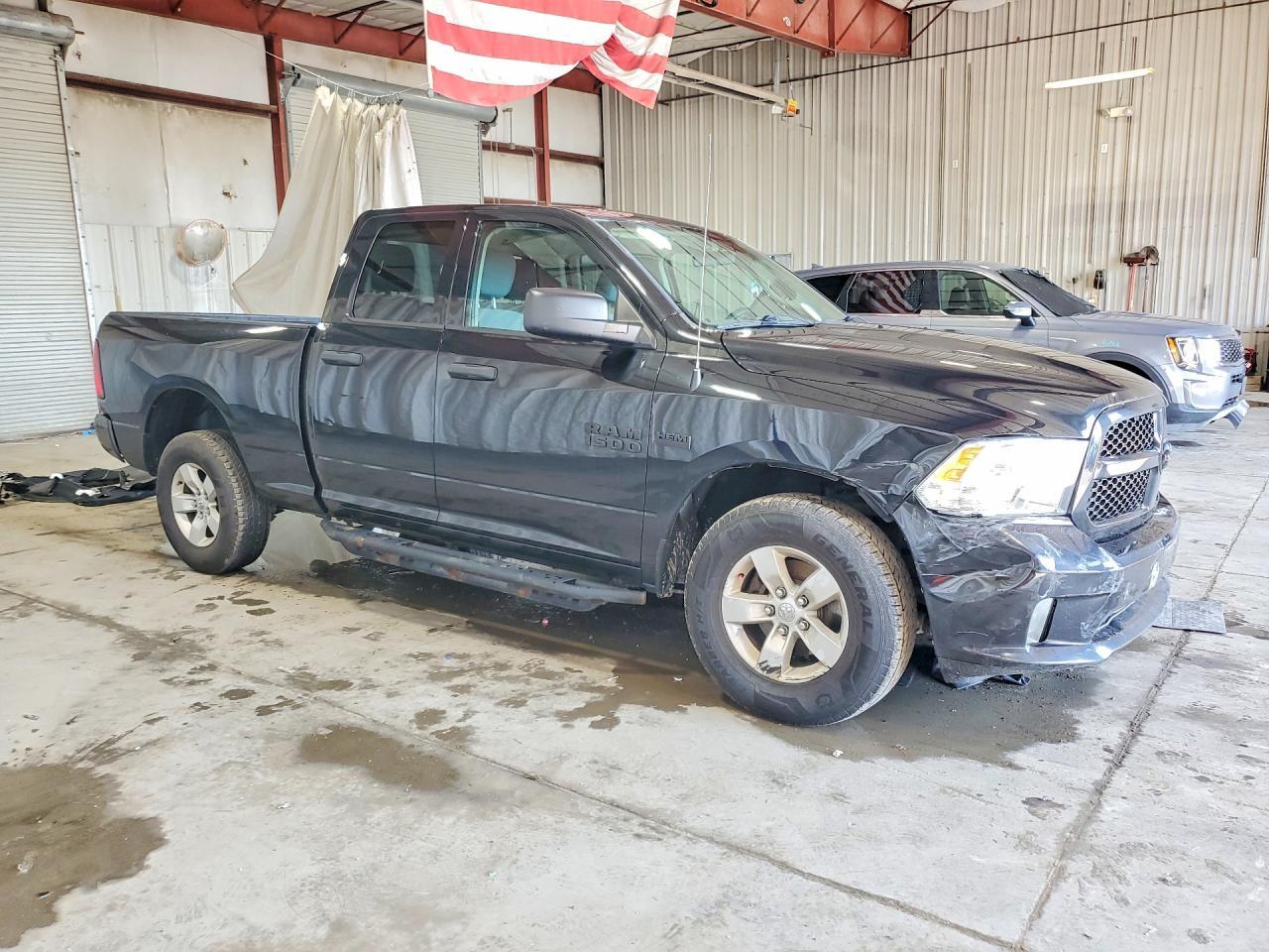 2016 RAM 1500 ST — Фото 4 из 12