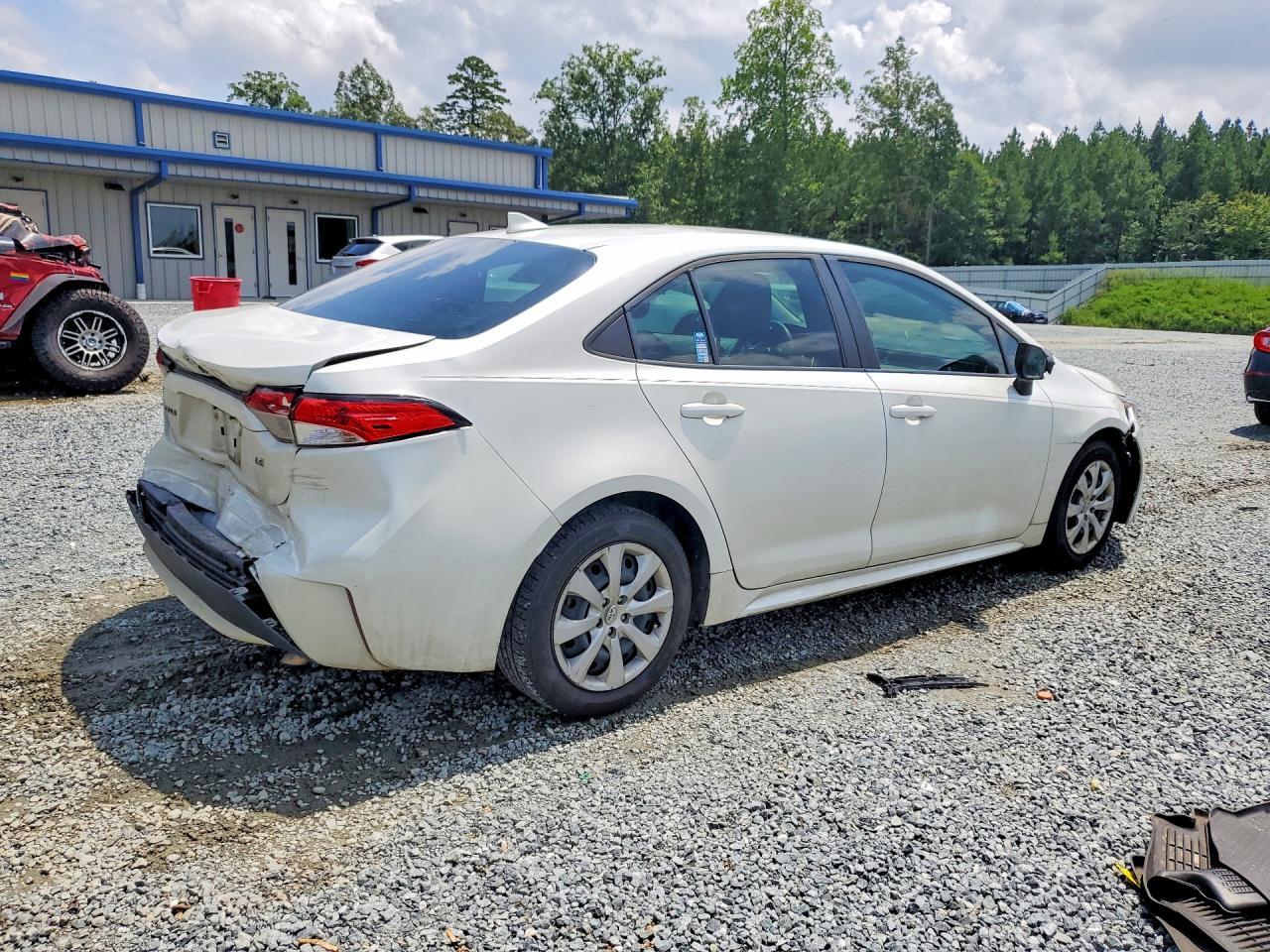 2020 TOYOTA COROLLA LE — Фото 3 из 12