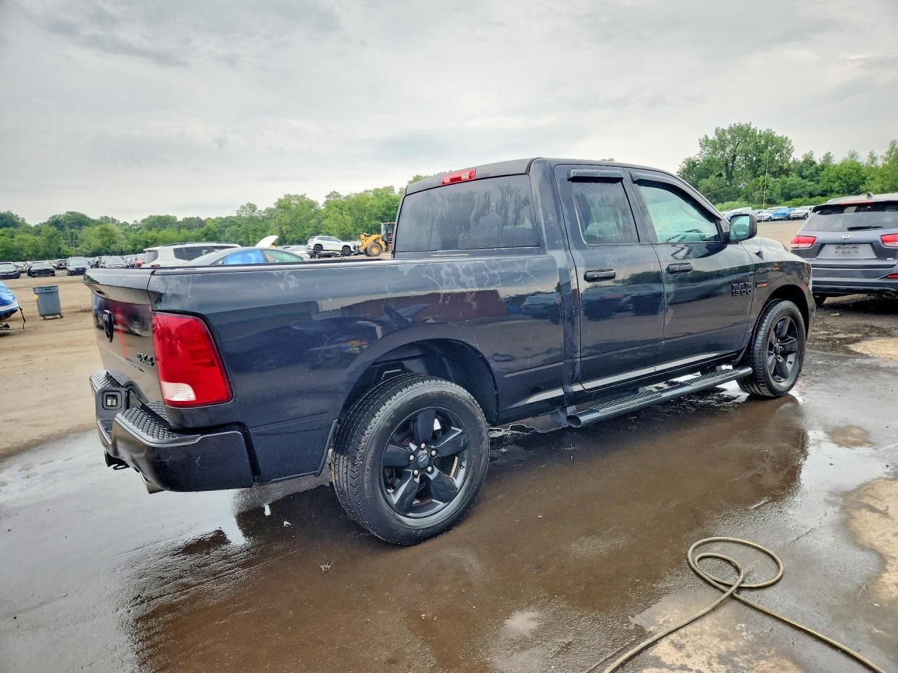2016 RAM 1500 ST — Фото 3 из 12