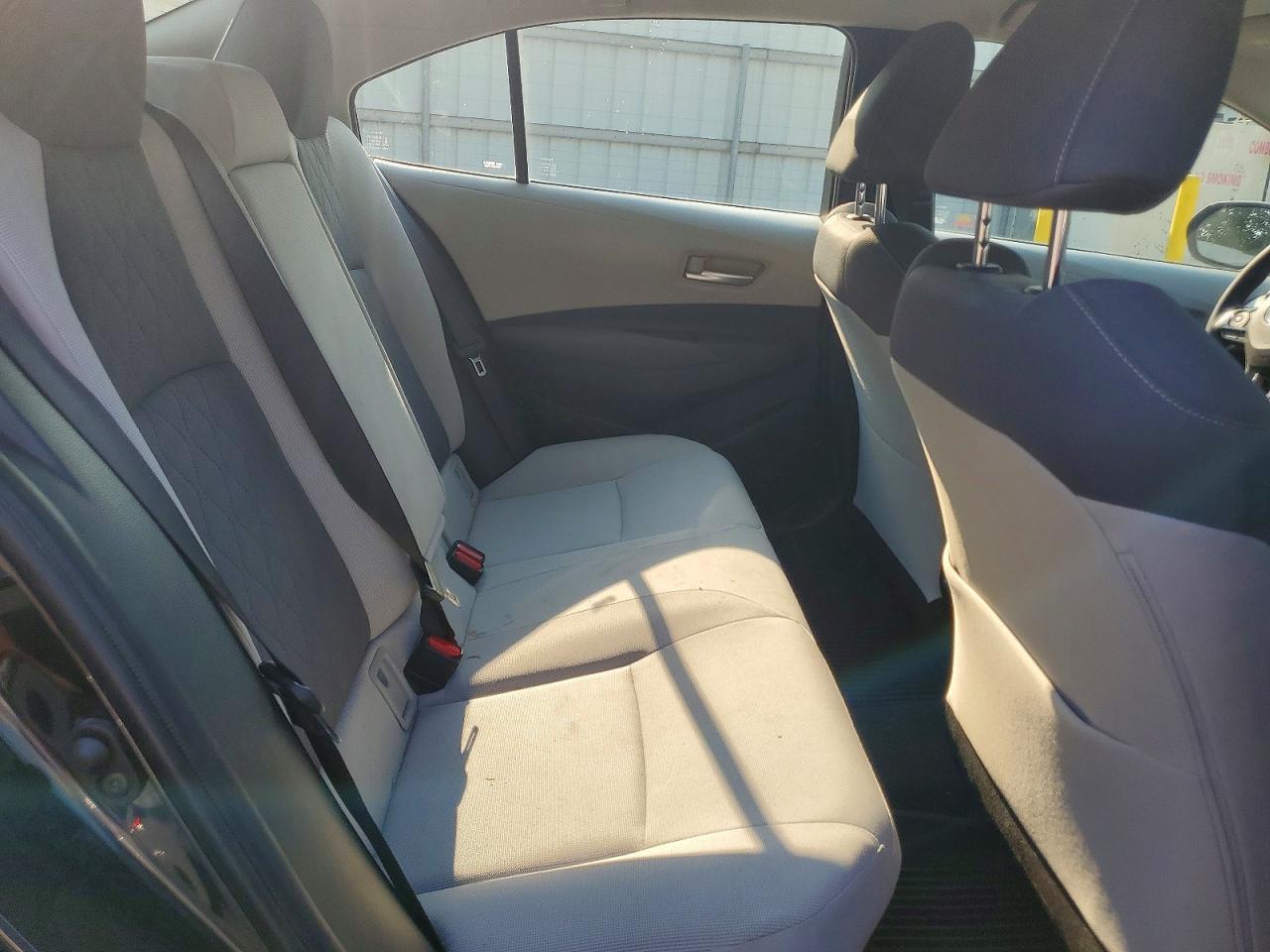 2020 TOYOTA COROLLA LE — Фото 10 из 12