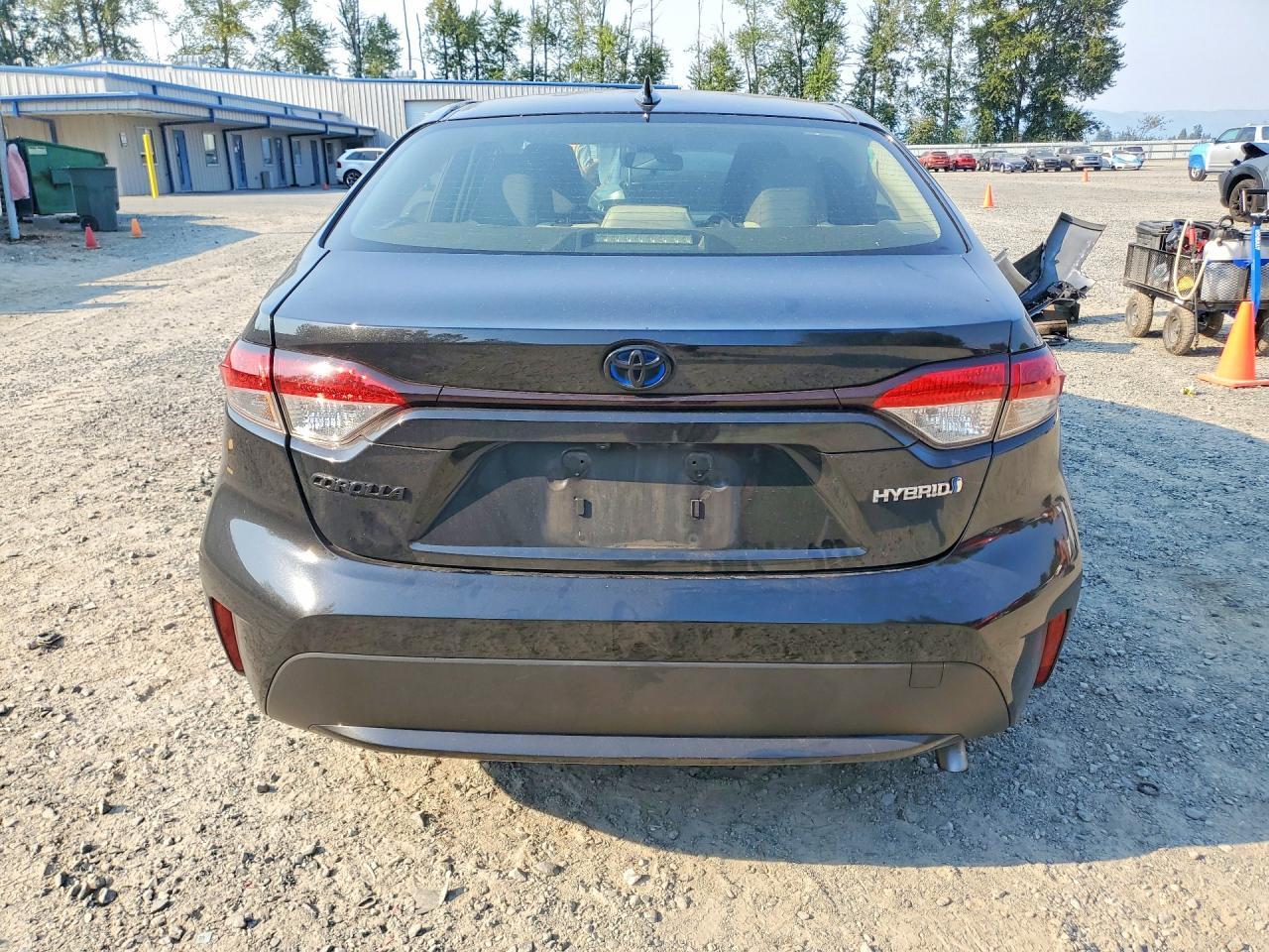 2020 TOYOTA COROLLA LE — Фото 6 из 12