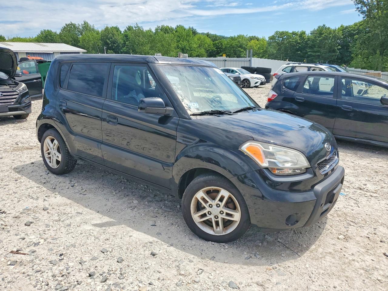 KNDJT2A20A7184064 2010 KIA SOUL photo no. 4