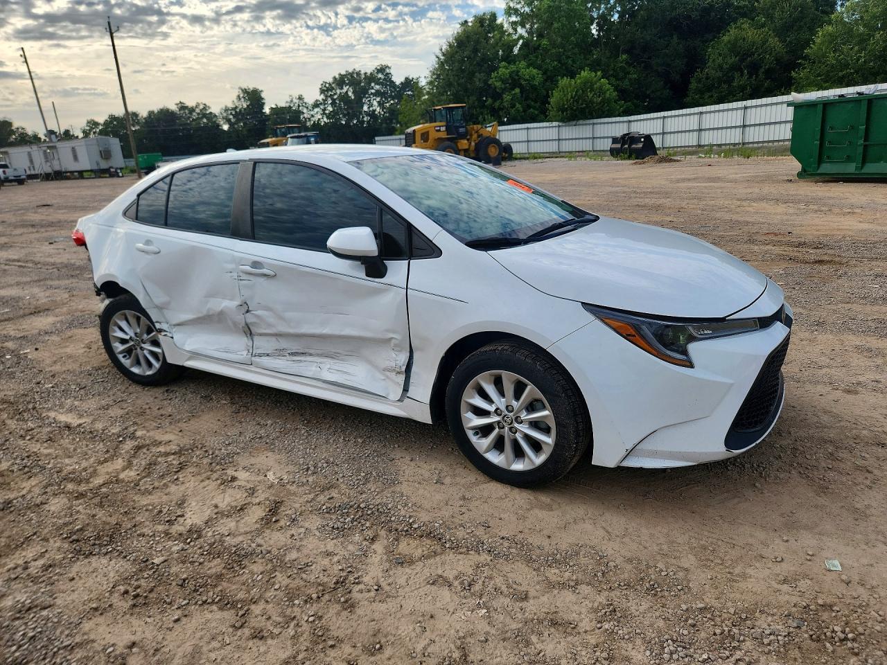 2020 TOYOTA COROLLA LE — Фото 4 из 12
