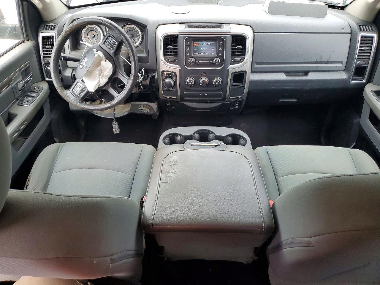 2016 RAM 1500 SLT — Фото 8 из 12