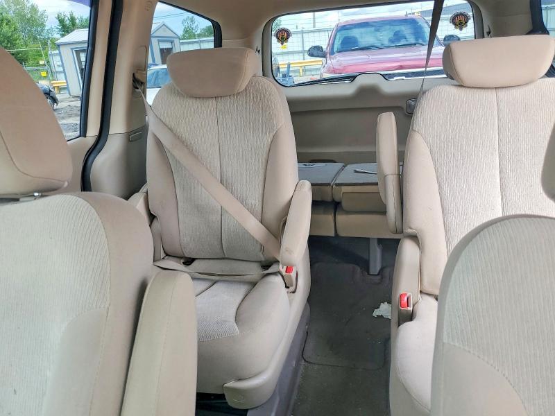 2010 KIA SEDONA LX — Фото 10 из 13