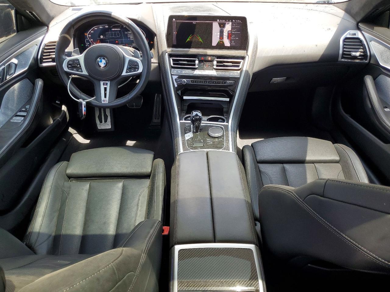 2025 BMW M850XI — Фото 8 из 12