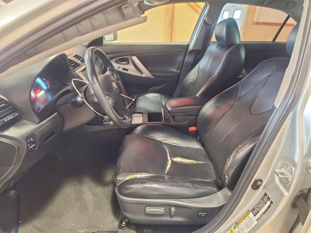 2007 TOYOTA CAMRY SE V6 — Фото 7 из 12