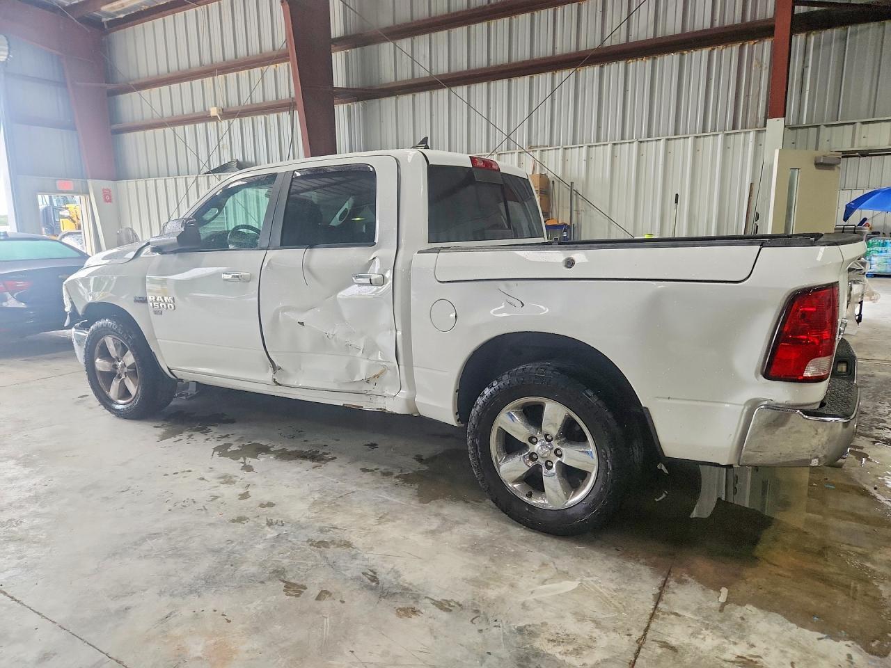 1C6RR6LT4GS368368 2016 RAM 1500 photo no. 2